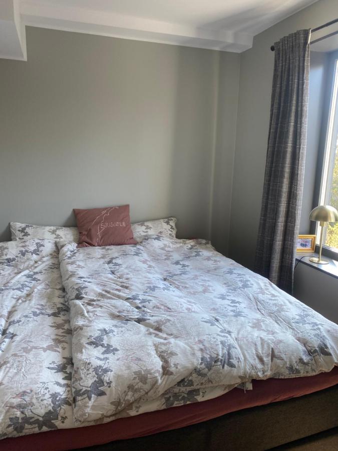 Apartamento Med Panoramautsikt Innendors Parkering